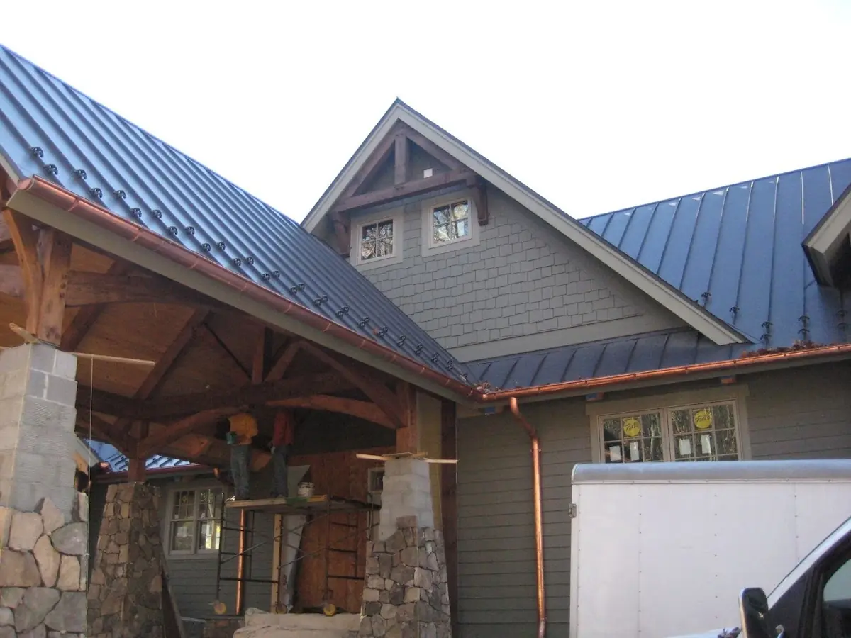 Craftsman Roofing team delivering quality roofing work in Pleasant Heights